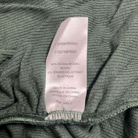 Revolve n:philanthropy Gavin Cut Out Top Green Ruched Sides Stretch Medium NWT - Picture 7 of 10